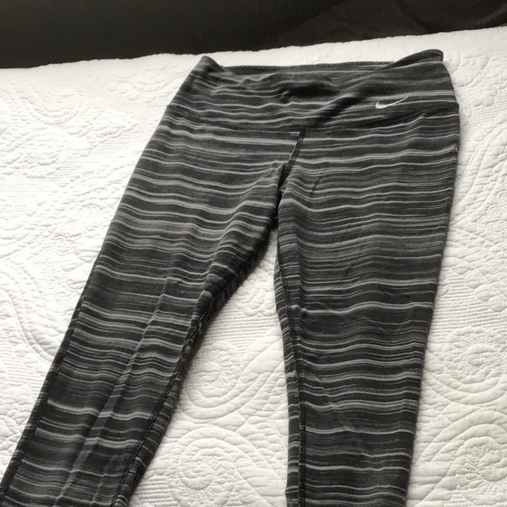 XS Nike leggings dri-fit